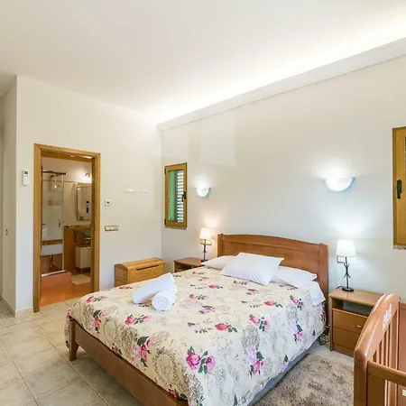Algarve Country House V6 With Heated Pool *