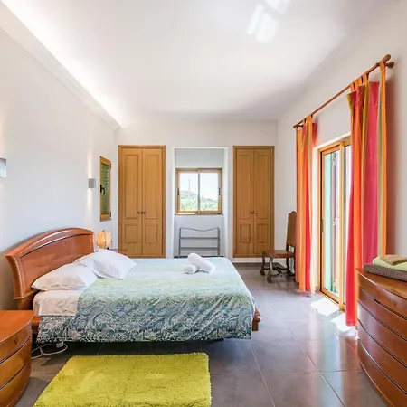Algarve Country House V6 With Heated Pool